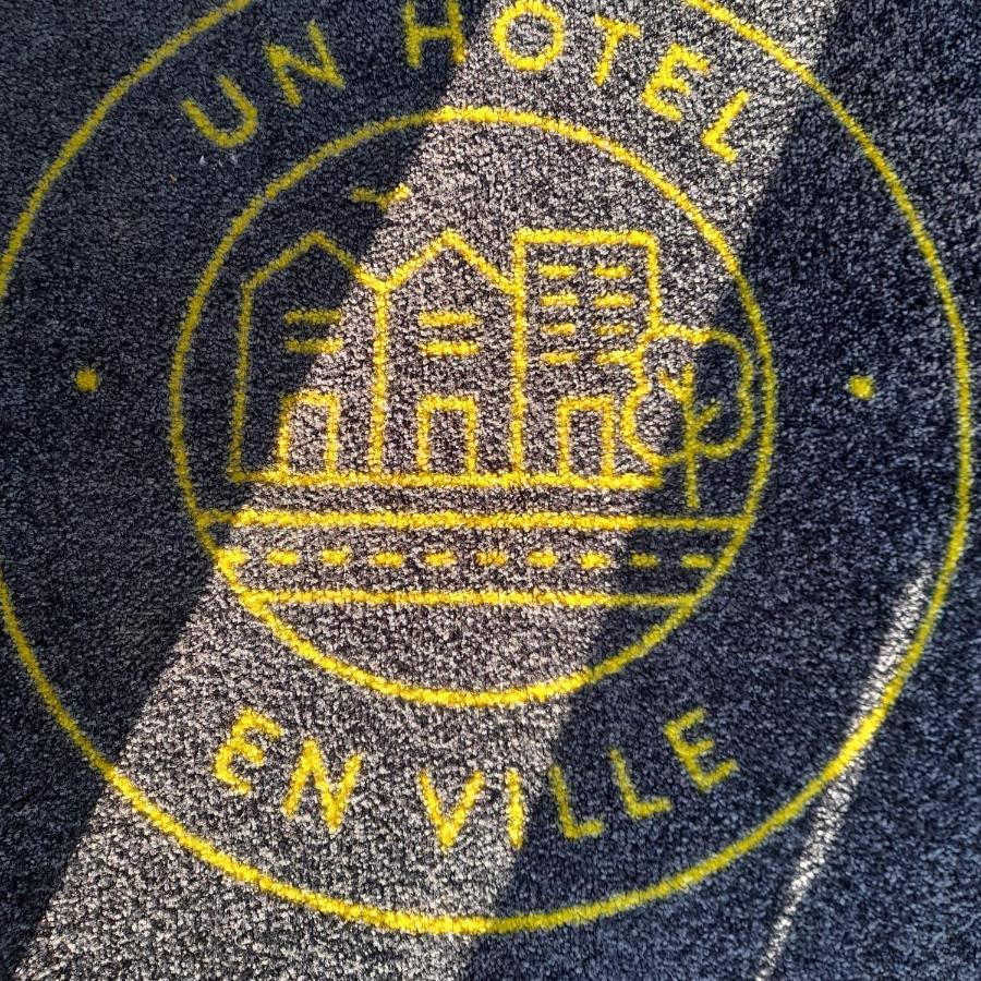 Un Hôtel En Ville La Rochelle  Exterior foto